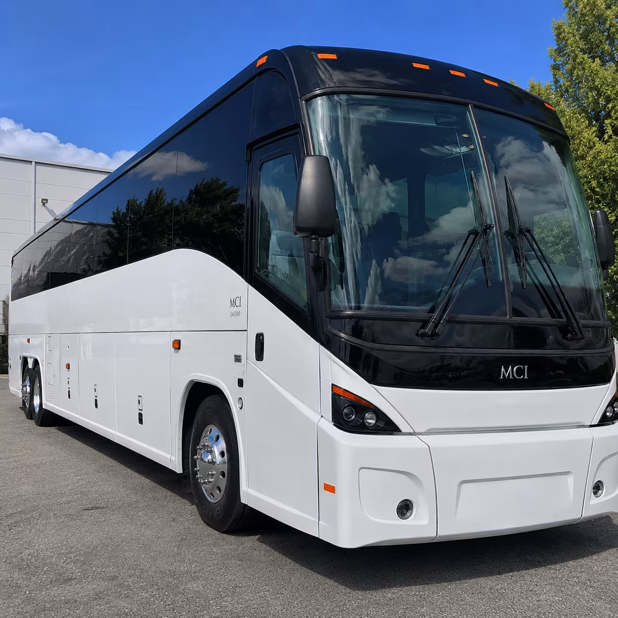 guest shuttles to texas sun winery and wedding venues around odessa